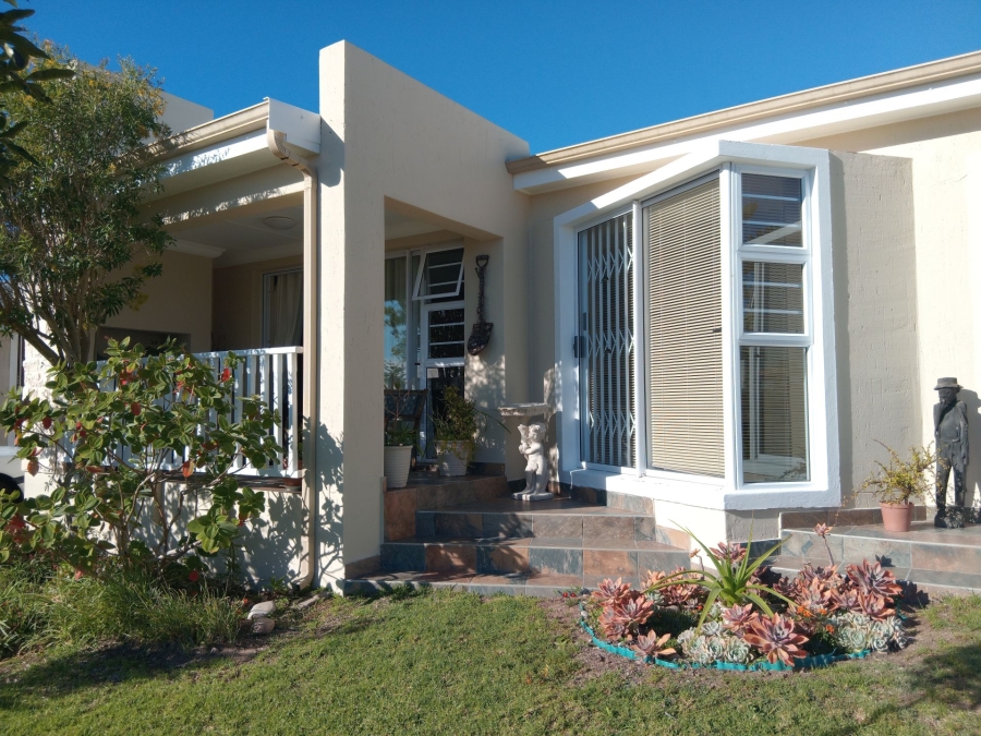 3 Bedroom Property for Sale in Heiderand Western Cape